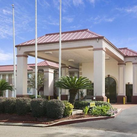 Super 8 By Wyndham Baton Rouge/I-12 Hotel Exterior photo
